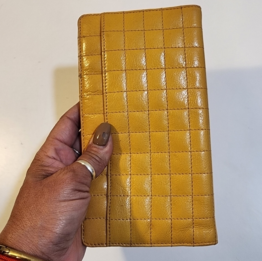 TUSK Yellow mustard leather wallet - Picture 3 of 15